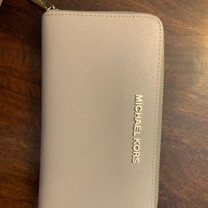 Michael Kors wallet
